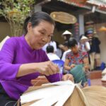  HTX ‘giữ lửa nghề’ làm nón làng Chuông