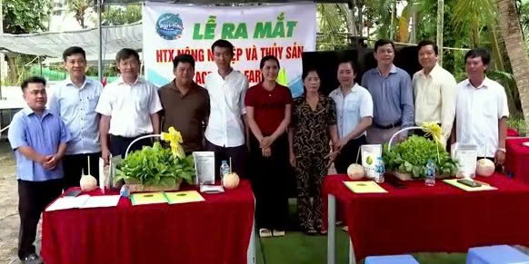 z7147459353765_15f24ddb2cd69581828877c57b94f50a