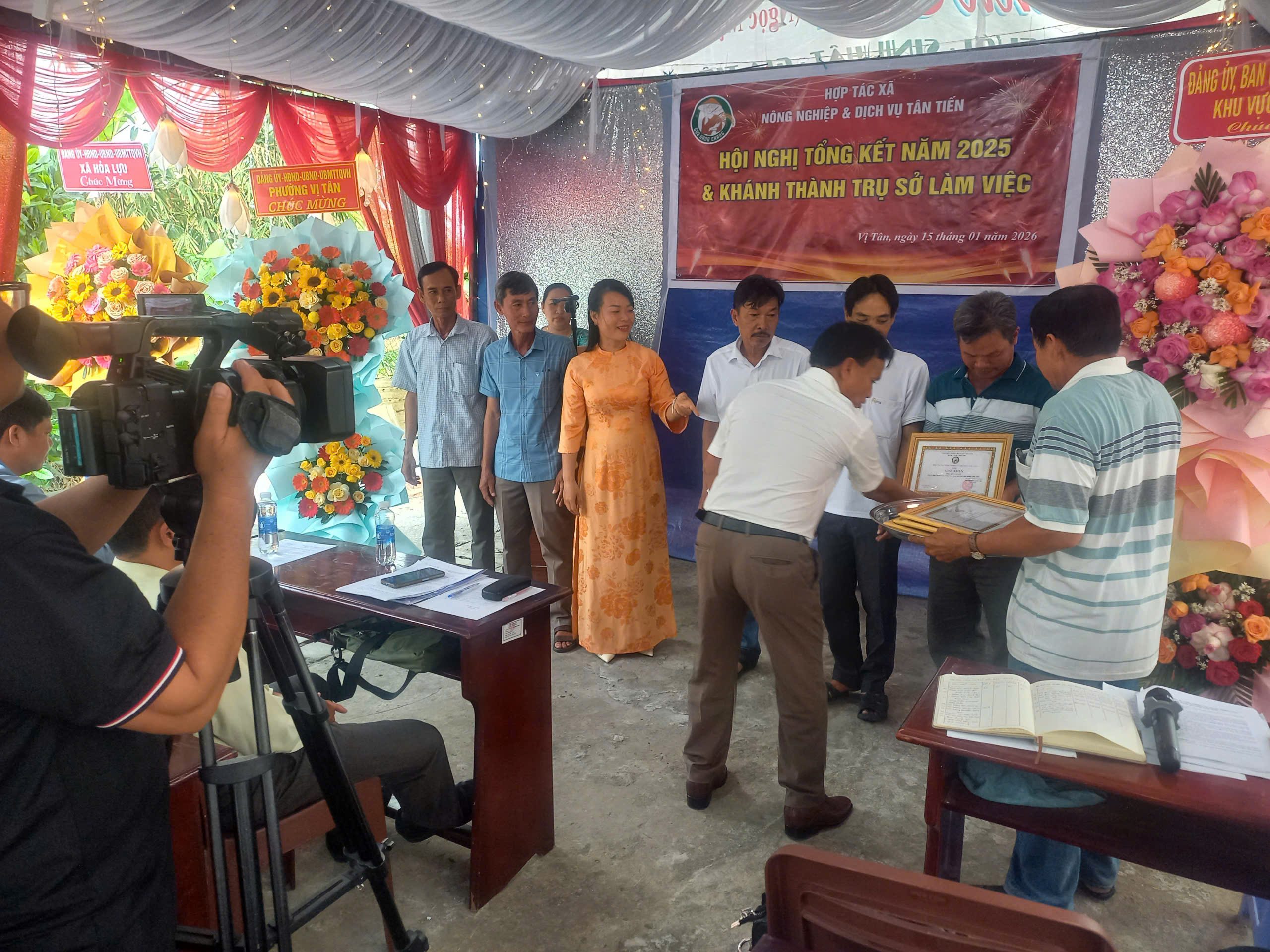 z7433599214941_ade29805a4d5a4c3a88b514660d4f155